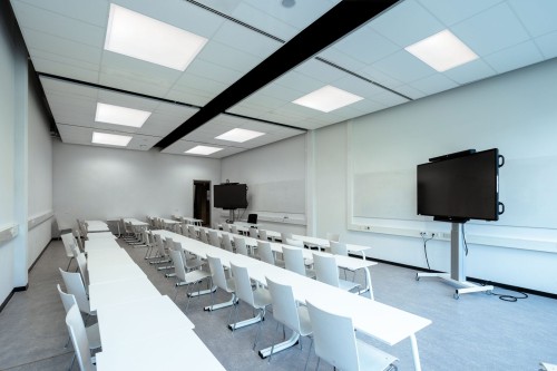 Panele LED LINE w biurze